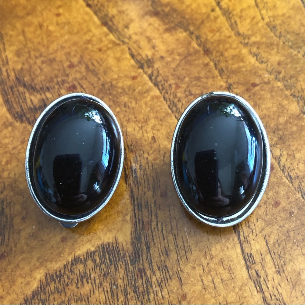 Vintage oval black glass clip on earrings